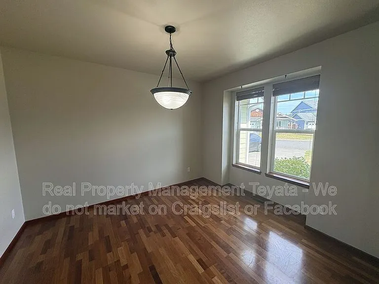 4884 Dory Ct — Photo 4