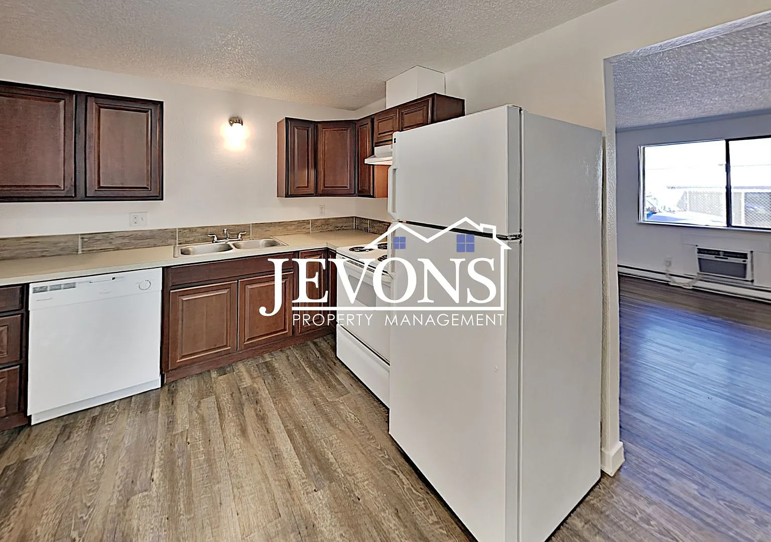 1208 Willow St Yakima, WA 98902-1961 — Photo 1