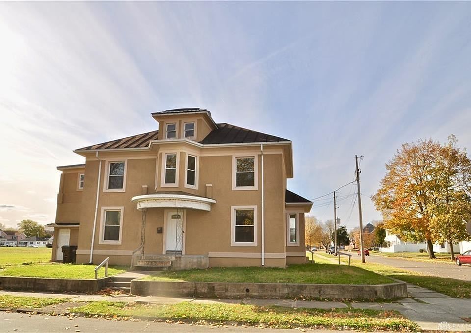 1st image of 702 Washington Ave