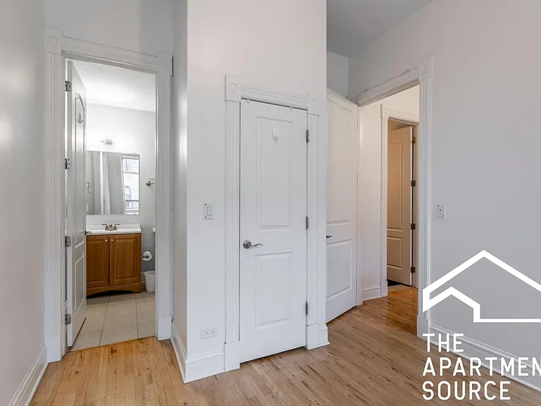 1659 S Throop St #2E — Photo 12
