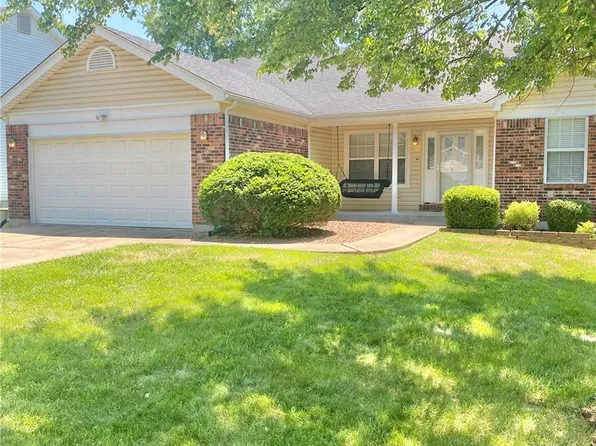 3064 Brentmoor Dr, Saint Charles, MO 63303
