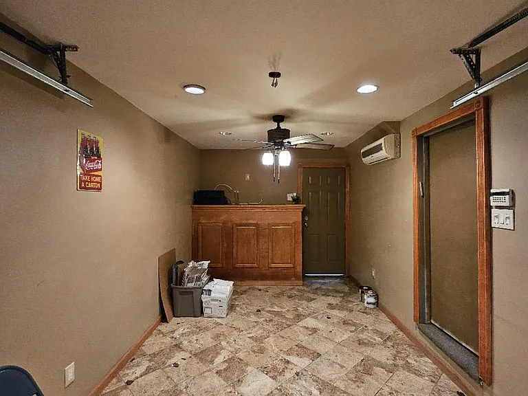 783 Rossville Ave #2 — Photo 15