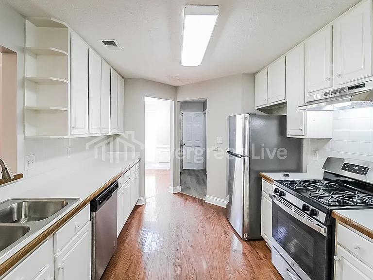 20 Wisteria Way — Photo 7