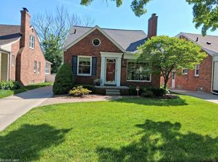 20928 Kenmore Ave, Harper Woods, MI 48225