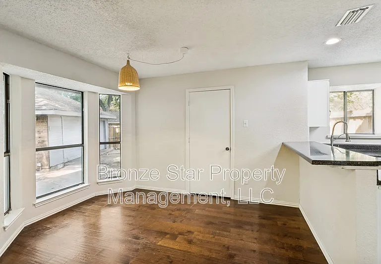 4710 Fallon Pl — Photo 10