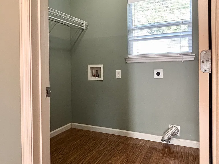 862 West St — Photo 17