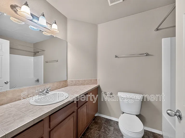 1419 NE Lockheart Ln #1 — Photo 19
