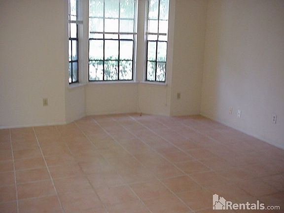 5th image of 7108 Village Lake Dr