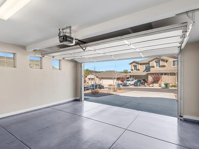 1196 N Waterside Dr — Photo 30