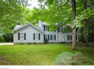 11285 Stoneledge Dr, Chardon, OH 44024