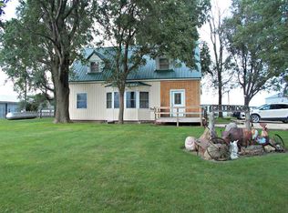 1946 Union Ave, Winthrop, IA 50682