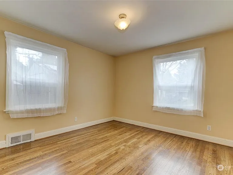 2113 Adams St SE #A — Photo 12