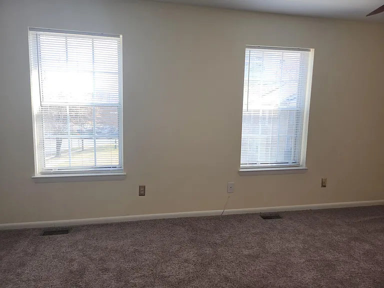 8212 Londonderry Ct — Photo 22