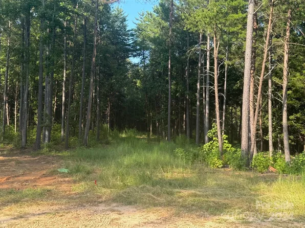 2160 Two Sisters Dr #B7, Lancaster, SC 29720