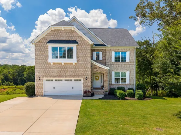 248 Scotts Bluff Dr, Simpsonville, SC 29681