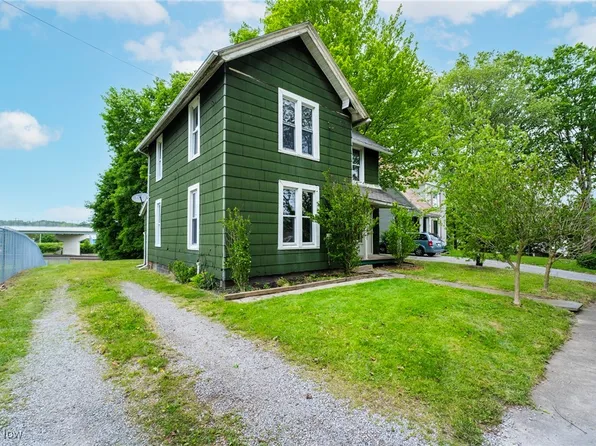 492 W Pershing St, Salem, OH 44460