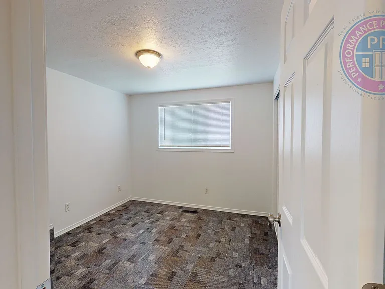 18230 Seaman St — Photo 12