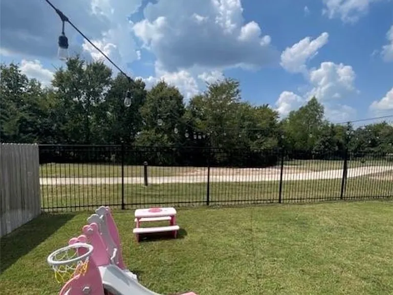 963 Lady Bird Ln — Photo 15