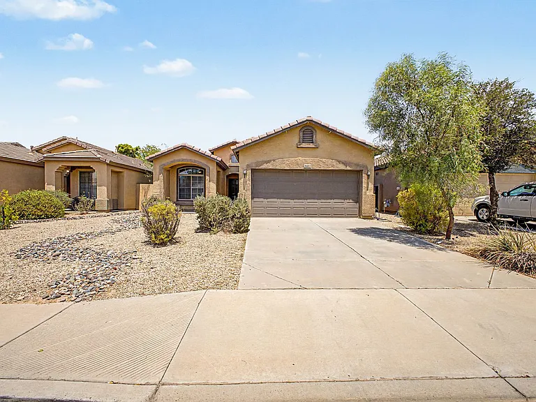 44812 W Paraiso Ln — Photo 1