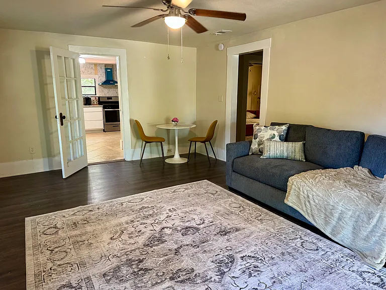 1724 E Maxwell St — Photo 7