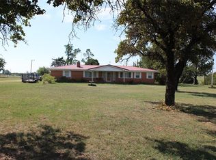 1057 Cox City Rd, Rush Springs, OK 73082