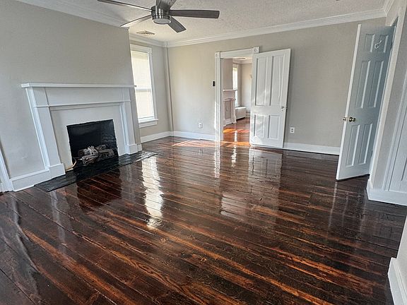 3rd image of 162 Main St APT 3