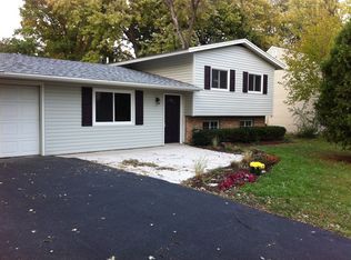 209 Thornhurst Rd, Bolingbrook, IL 60440