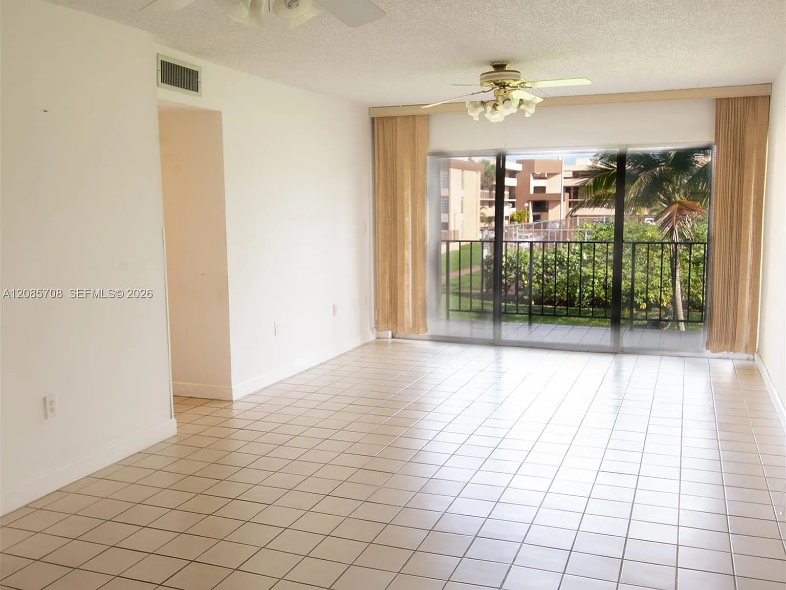 Fernwoods Condo No 2 Bldg — Photo 2