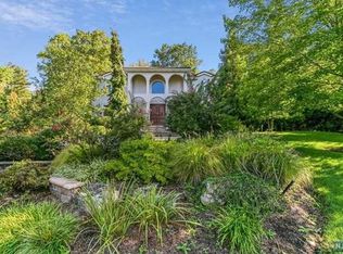 133 Stonehurst Dr, Tenafly, NJ 07670