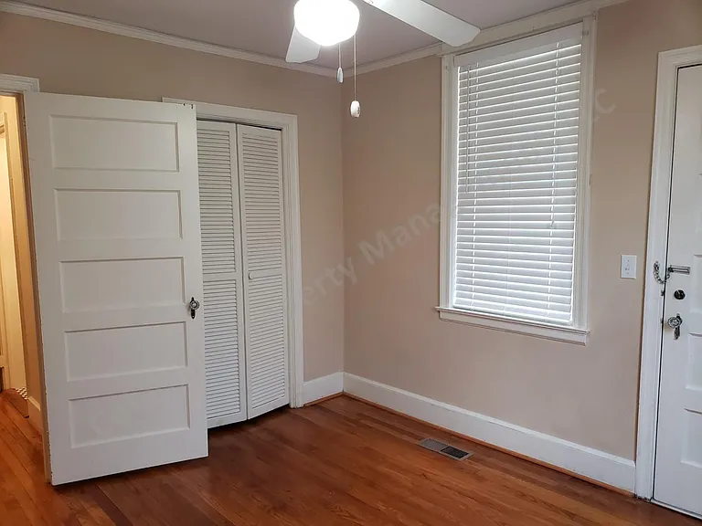 420 Bonham Rd — Photo 16