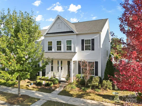 950 Emory Ln, Fort Mill, SC 29708