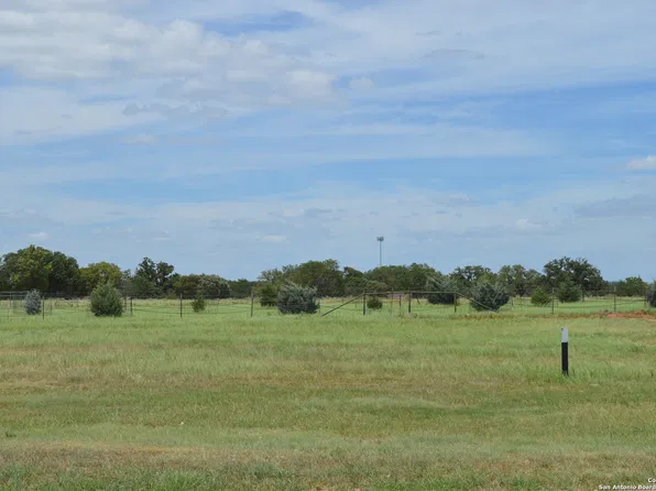 208 Interlaken St LOT 4, Fredericksburg, TX 78624