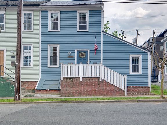 3rd image of 102 Wolfe St