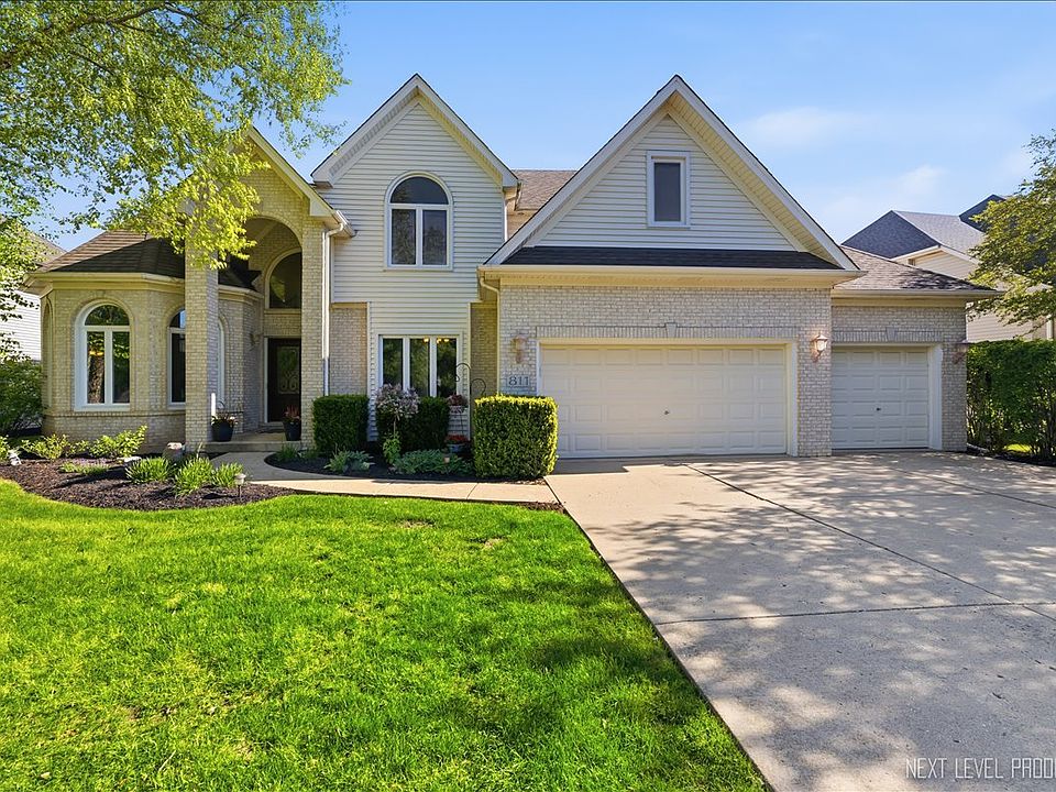 1st image of 811 W Thornwood Dr