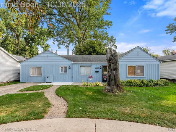 19076 E Thirteen Mile Rd, Roseville, MI 48066