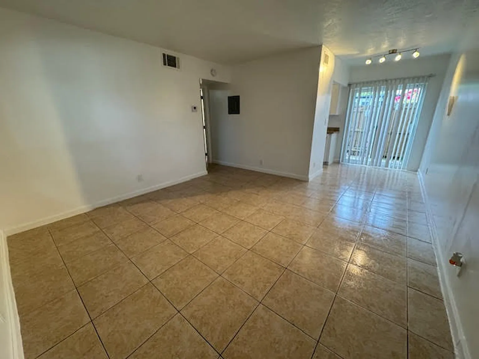 100 SW 10th St Ft. Lauderdale, FL 33315 — Photo 3