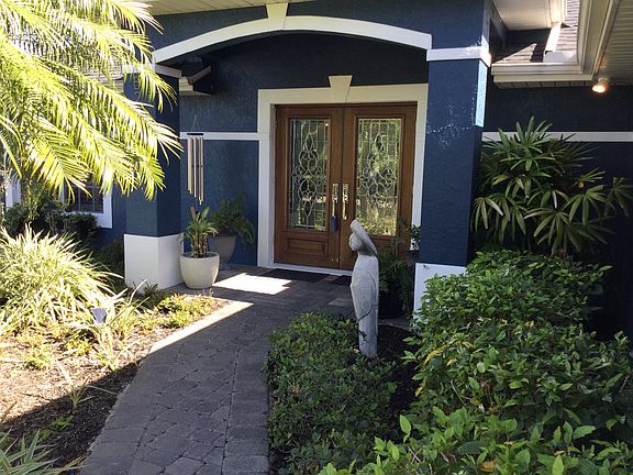 3rd image of 5249 SW 18th Ave