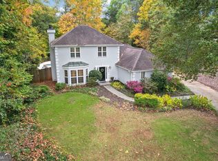 285 Walnutwood Trl, Roswell, GA 30075