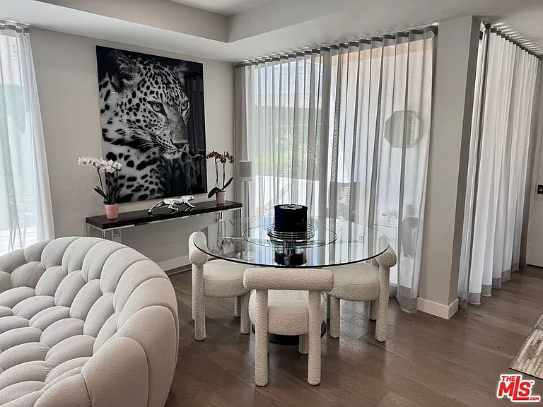 1017 N Croft Ave #103 — Photo 7