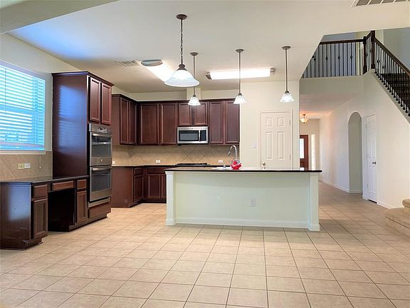 3rd image of 8302 Terra Valley Ln