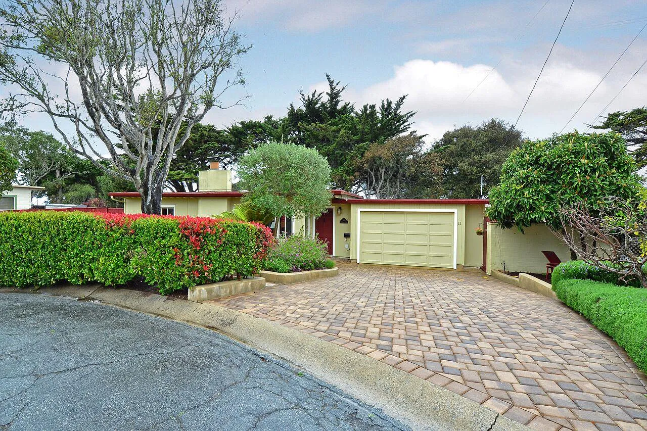 11 Wallace Pl photo 1