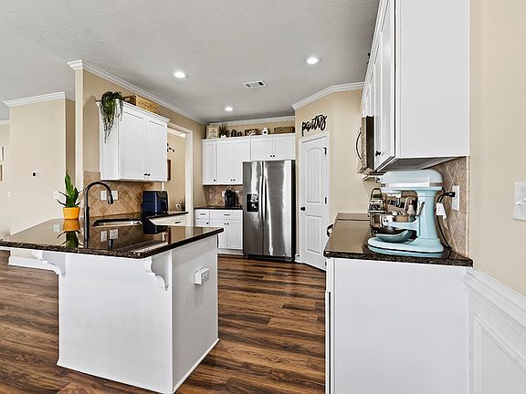 4th image of 117 Milford Pines Dr