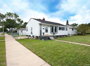 28015 Sheridan St, Garden City, MI 48135