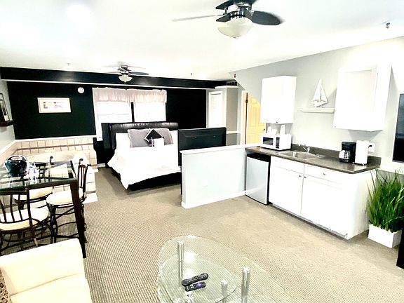 5th image of 515 Williams St #37