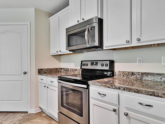 5th image of 11901 Carson Lake Dr W