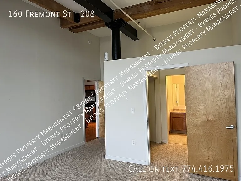 160 Fremont St #208 — Photo 3