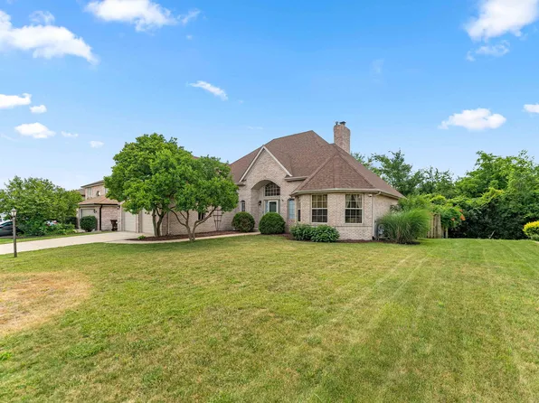 5441 Christopher Dr, Oak Forest, IL 60452