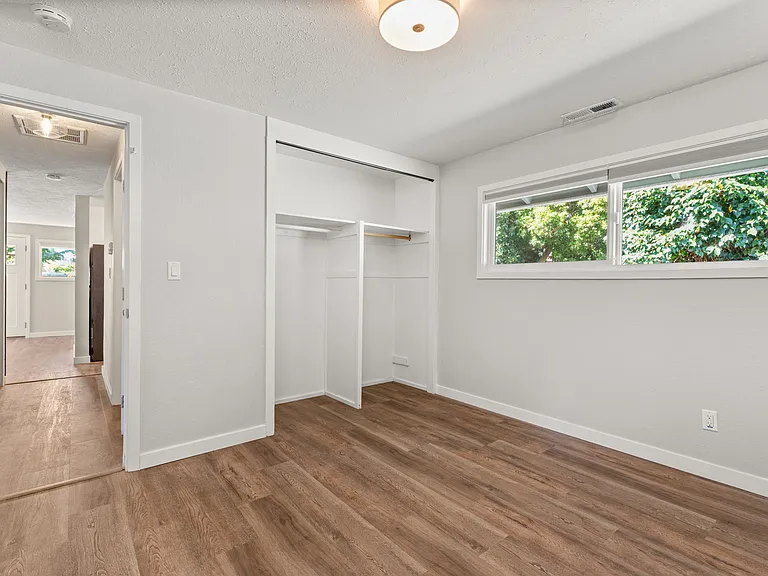 5237 NE Alberta St — Photo 12