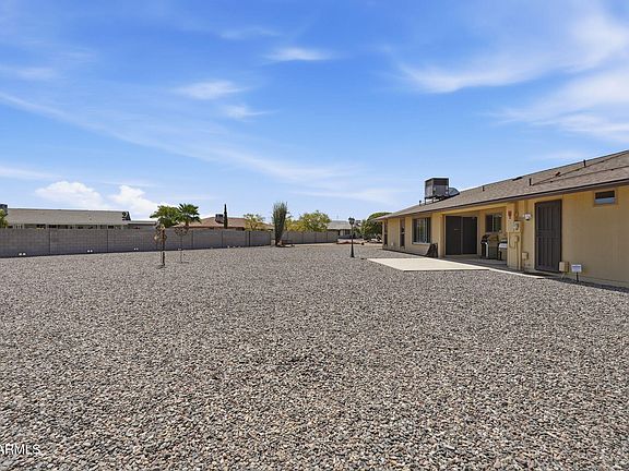 3rd image of 10110 W PINE SPRINGS Drive