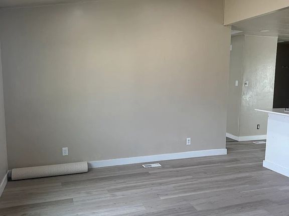 4th image of 446 W 500 S #24